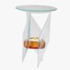 Runt sidobord i glas med transparent orange detalj.